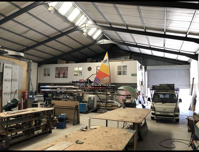 572M² WAREHOUSE TO LET IN EPPING INDUSTRIAL